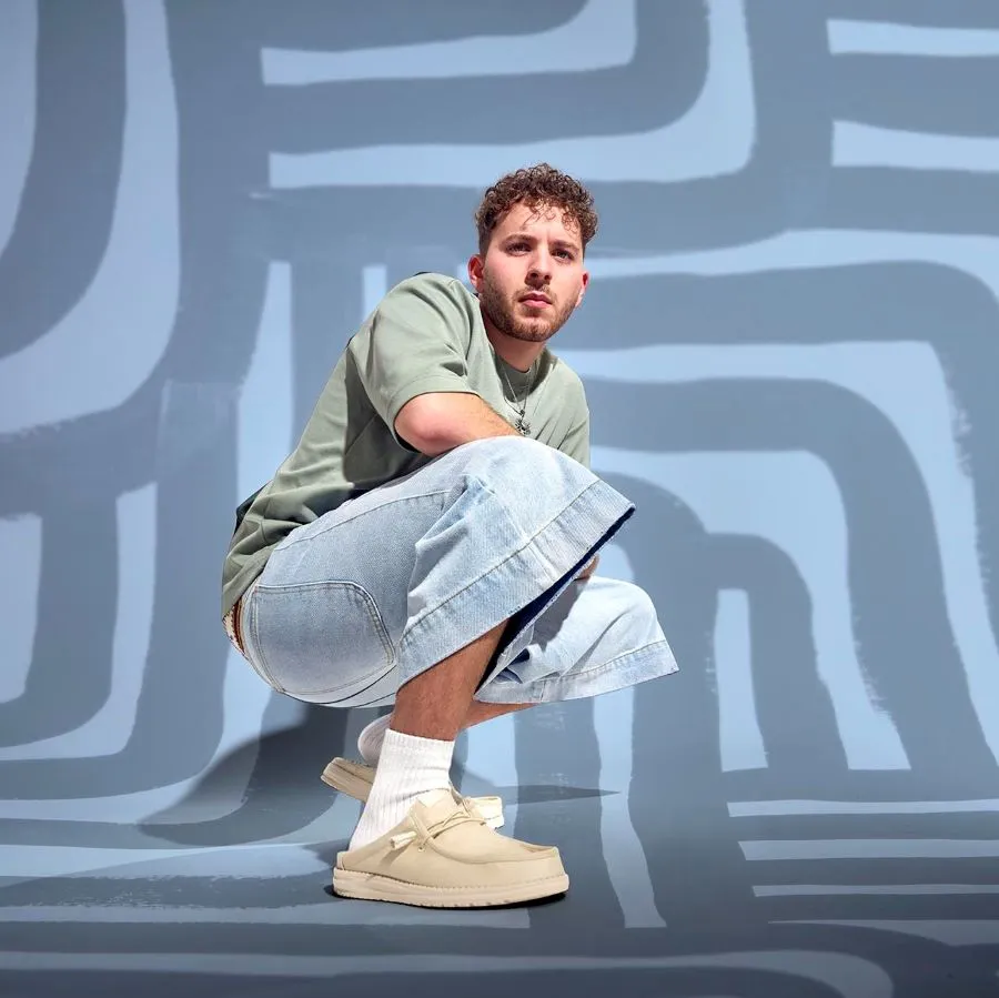 Wally Slip Stretch Canvas - Image 2